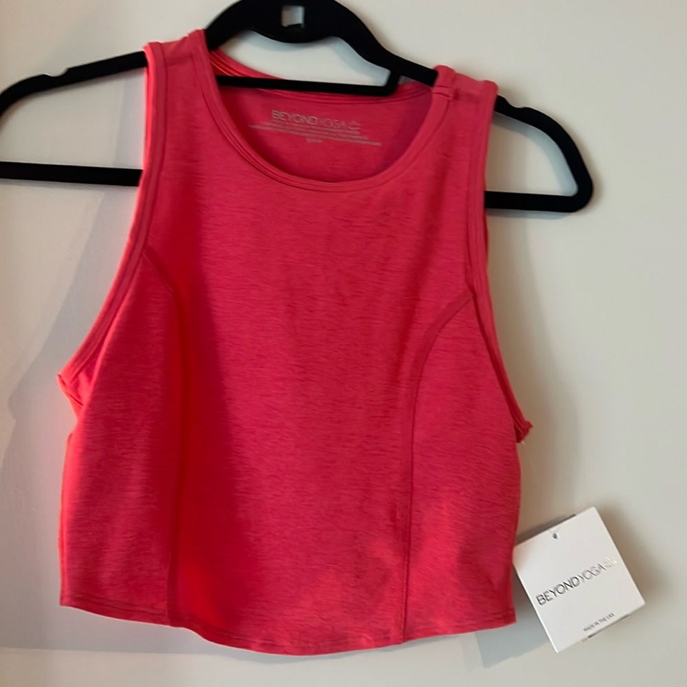 Beyond Yoga athletic top